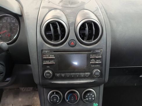 Used 2013 Nissan Rogue SV FWD image 36