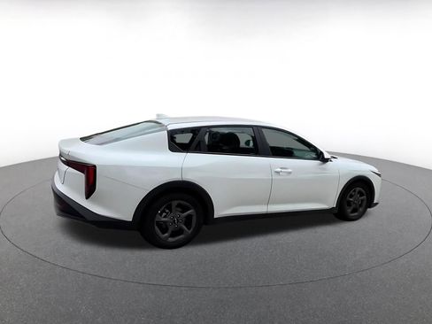 Used 2025 Kia K4 FWD image 13