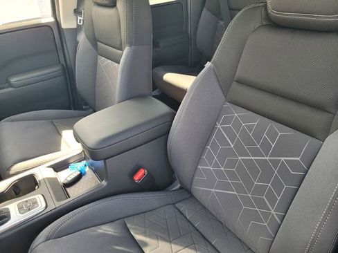 New 2026 Nissan Frontier SV image 8