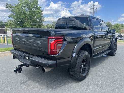 Used 2025 Ford F150 Raptor AWD/4WD image 9