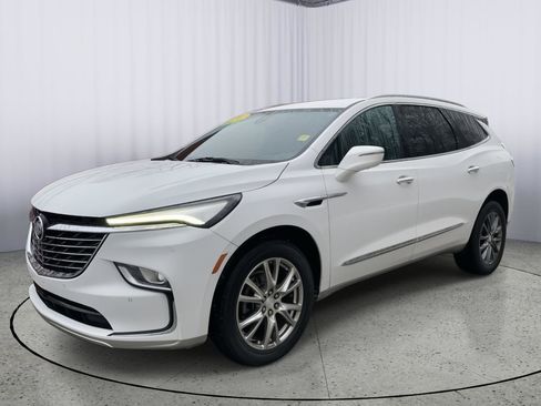 Used 2022 Buick Enclave Premium image 3