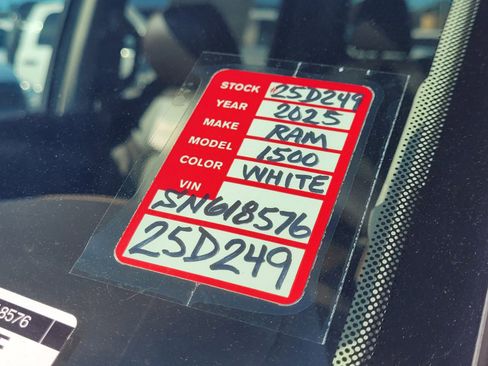 New 2025 RAM 1500 Limited image 20