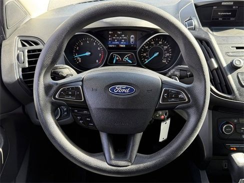 Used 2017 Ford Escape SE image 13