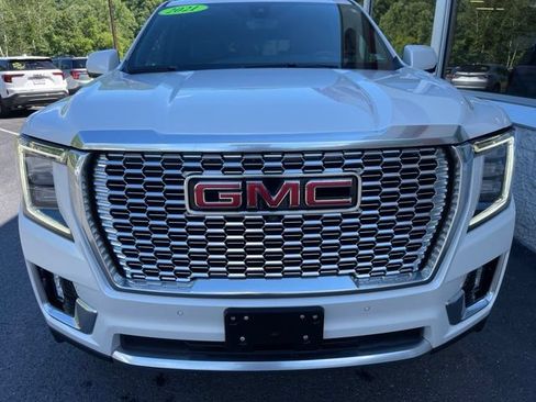 Used 2021 GMC Yukon Denali w/ Denali Ultimate Package AWD/4WD image 3