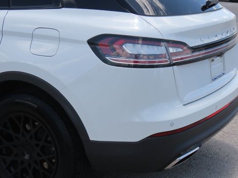 Used 2021 Lincoln Nautilus Reserve FWD image 16
