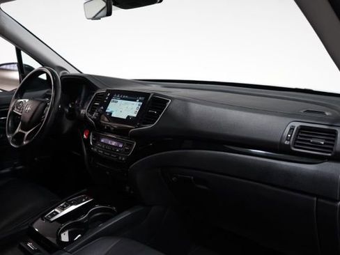 Used 2022 Honda Pilot Touring image 18