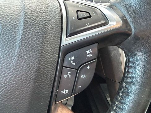 Used 2019 Ford Fusion SEL FWD image 20