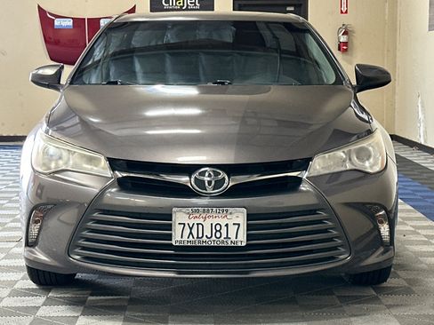 Used 2017 Toyota Camry LE FWD image 8