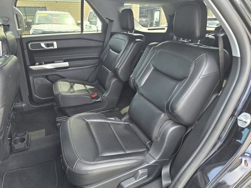 Used 2023 Ford Explorer XLT w/ Equipment Group 202A image 12