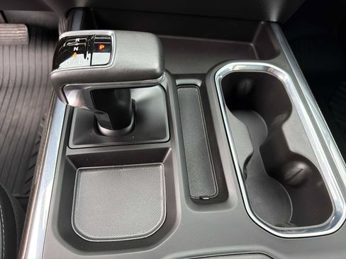 Used 2022 Chevrolet Silverado 1500 RST AWD/4WD image 13