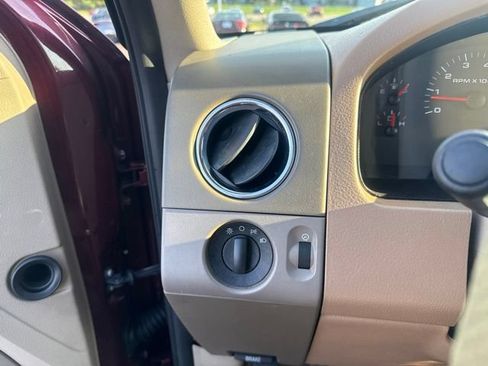 Used 2006 Ford F150 XLT RWD image 26