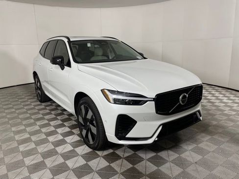Certified 2024 Volvo XC60 T8 Plus w/ Protection Package image 15