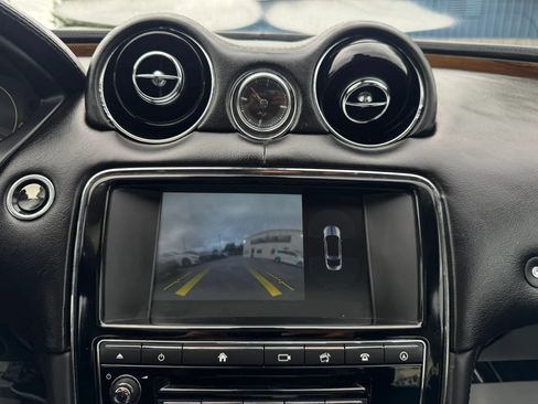 Used 2016 Jaguar XJ L Supercharged RWD image 22