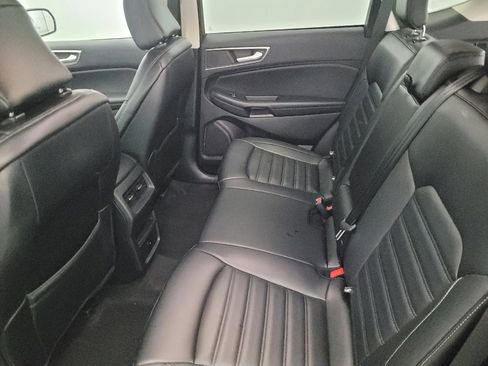 Used 2024 Ford Edge SEL image 18