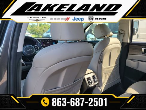 Used 2022 Kia Sorento S AWD/4WD image 13