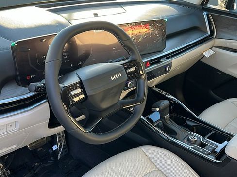 New 2026 Kia Sorento SX image 9
