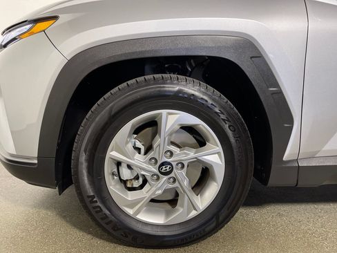 Certified 2024 Hyundai Tucson SEL FWD image 11
