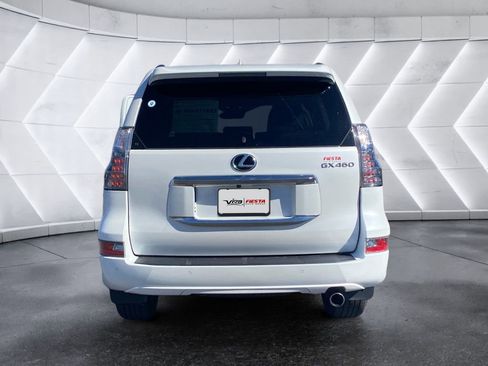 Used 2022 Lexus GX 460 Premium w/ Premium Package image 5