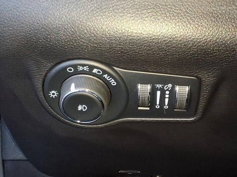 Used 2022 Jeep Compass Trailhawk image 12