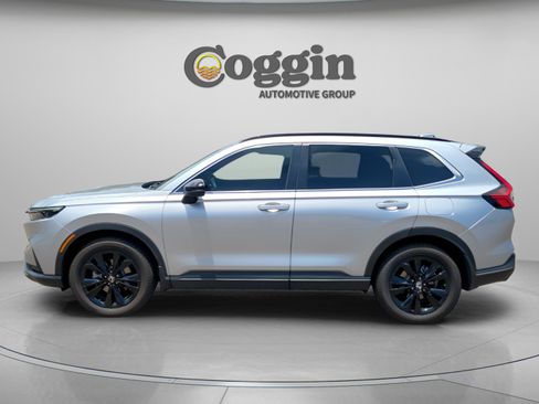 Used 2024 Honda CR-V Sport Touring image 2