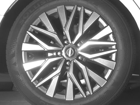 Used 2025 Nissan Altima 2.5 SV image 15