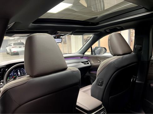 New 2026 Lexus RX 450h AWD image 19