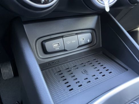 Certified 2026 Hyundai Venue SEL FWD image 30