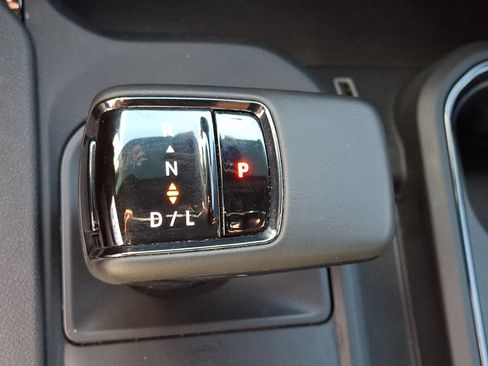 Used 2024 GMC Sierra 1500 AT4 w/ Technology Package AWD/4WD image 16