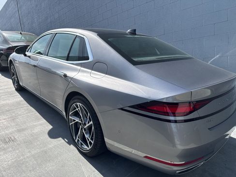 Used 2023 Genesis G90 3.5T image 7