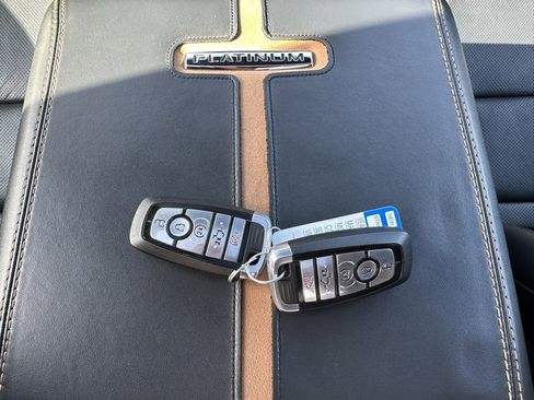 Used 2021 Ford F150 Platinum w/ FX4 Off-Road Package image 27