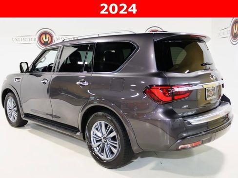 Used 2024 INFINITI QX80 Luxe image 3