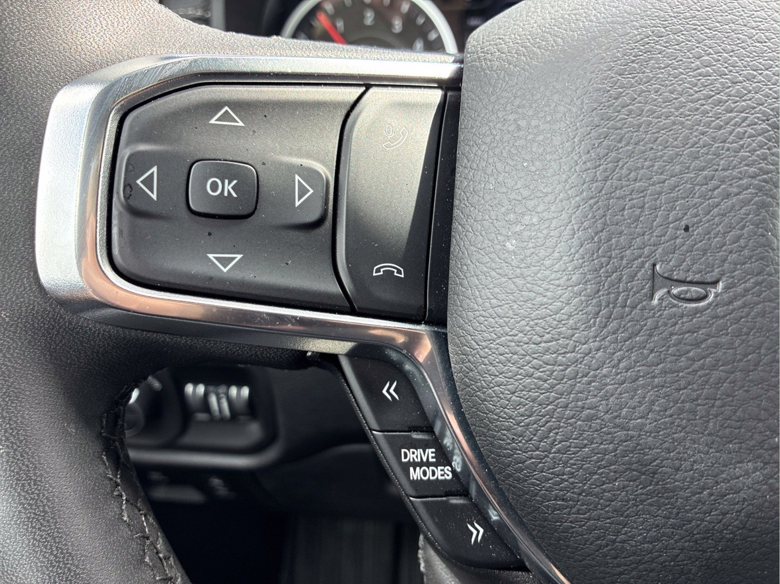 Used 2026 RAM 1500 Laramie w/ Sport Appearance Package AWD/4WD image 14