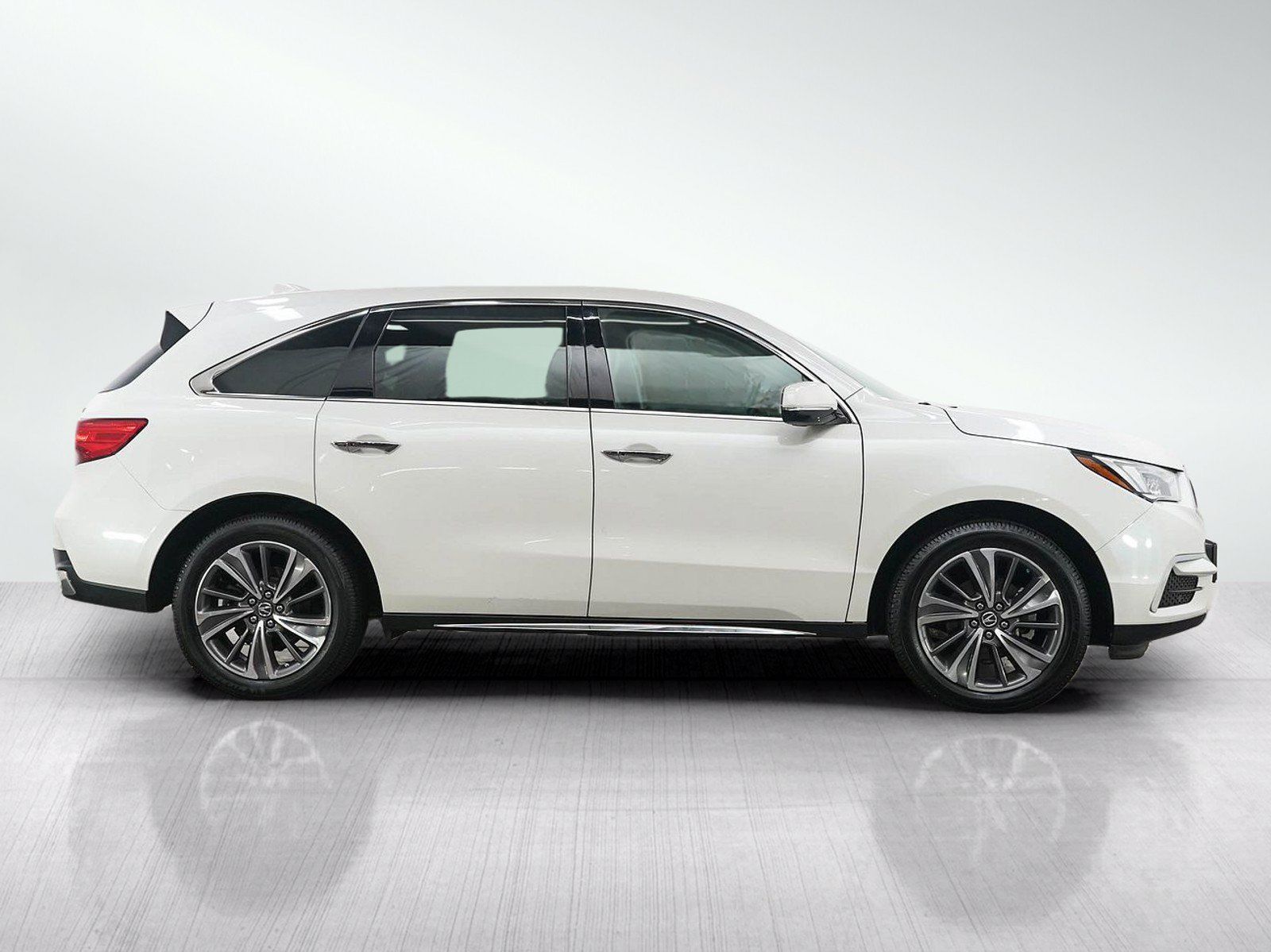 Used 2019 Acura MDX w/ Technology Package AWD/4WD image 6