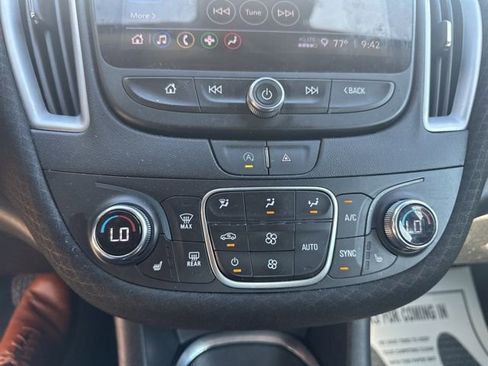 Used 2023 Chevrolet Malibu LT FWD image 11
