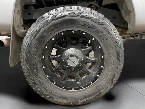 Used 2014 Toyota Tacoma 4x4 Access Cab V6 w/ TRD Sport Package image 24