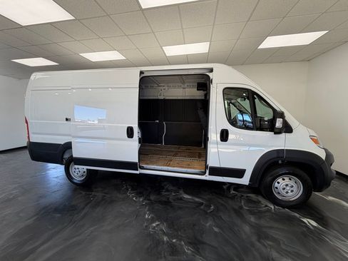 Used 2023 RAM ProMaster 3500 w/ Convenience Group image 6
