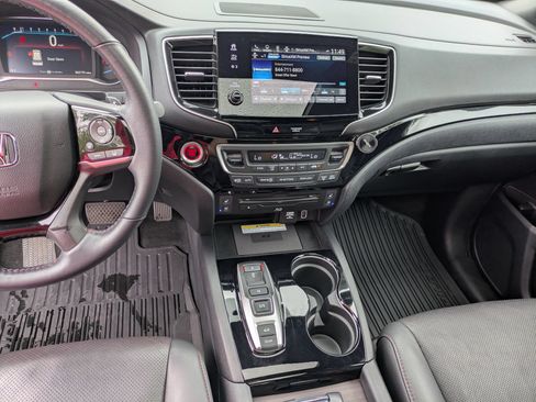Used 2022 Honda Pilot Black Edition image 22