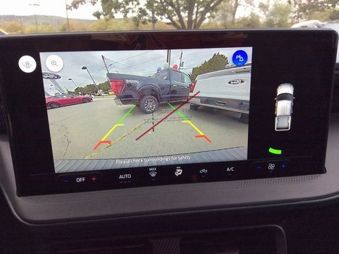 New 2025 Ford Maverick XL w/ Equipment Group 101A image 38