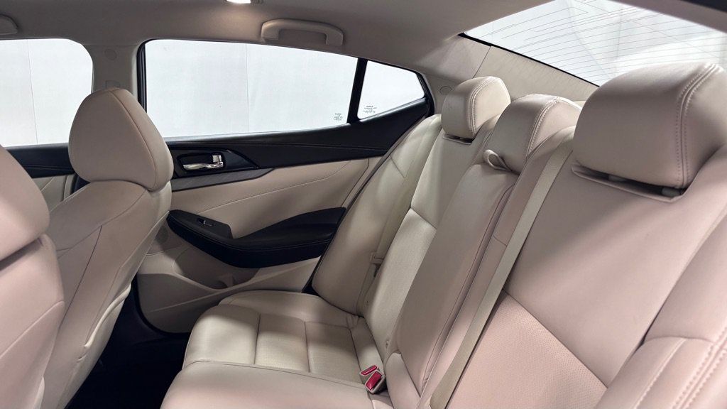 Used 2018 Nissan Maxima 3.5 SV FWD image 22