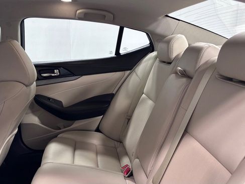 Used 2018 Nissan Maxima 3.5 SV FWD image 22