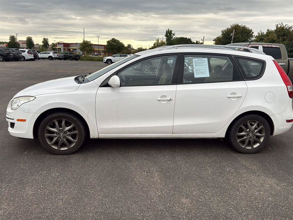 Used 2012 Hyundai Elantra w/ Preferred Pkg FWD image 3