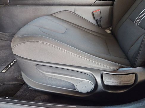 Used 2023 Hyundai Elantra SEL w/ Convenience Package FWD image 24