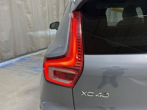 Used 2020 Volvo XC40 T5 Momentum AWD/4WD image 33