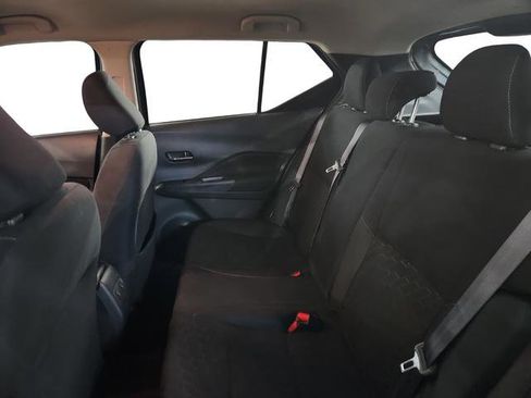 Used 2023 Nissan Kicks SV image 16