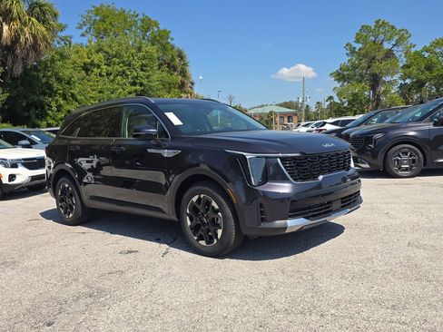 New 2026 Kia Sorento S image 2