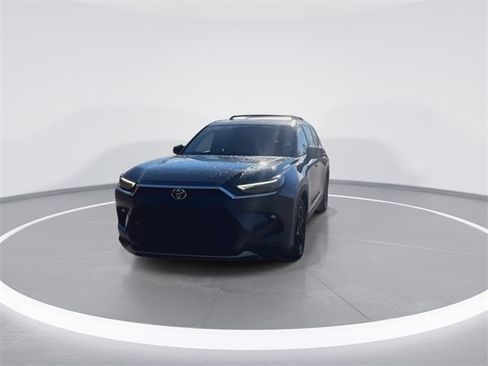 Used 2024 Toyota Grand Highlander Platinum image 8