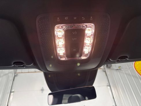Used 2021 Mercedes-Benz GLE 450 4MATIC image 36