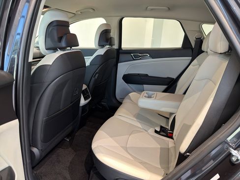 Certified 2026 Kia Sportage EX FWD image 18