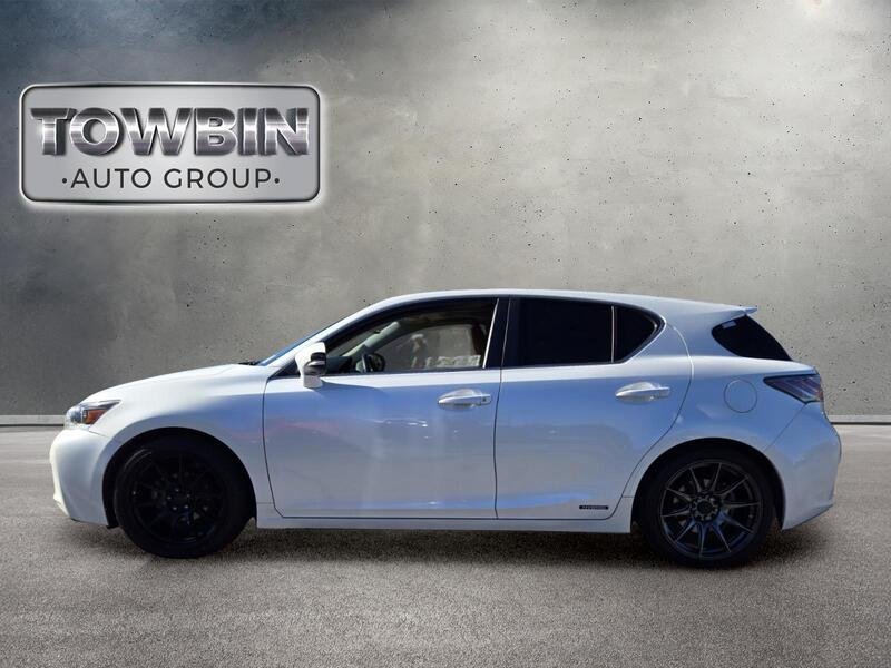 Used 2013 Lexus CT 200h w/ Premium Pkg w/Navigation FWD image 8