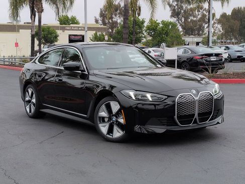 New 2026 BMW i4 xDrive40i w/ Premium Package AWD/4WD image 2